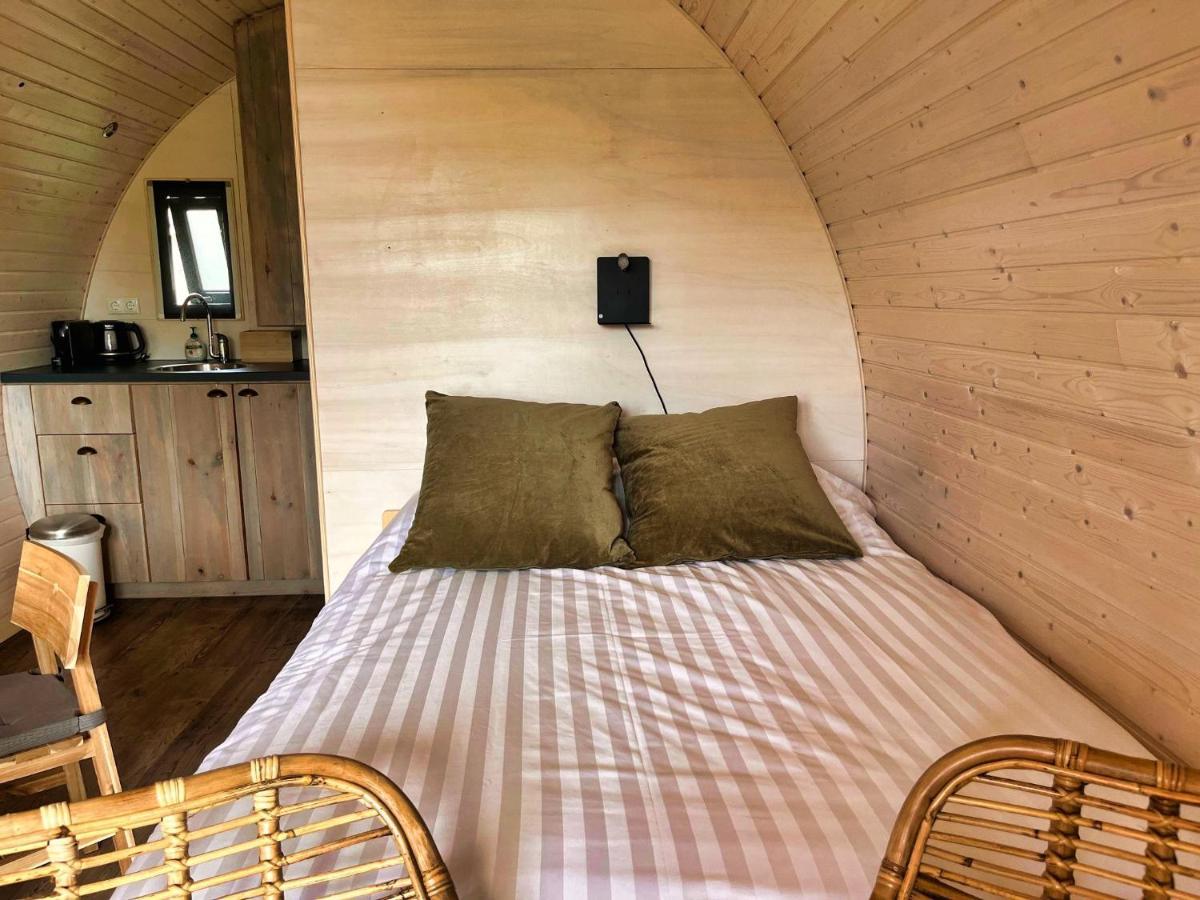 Pod Hotelkamer Aan Het Water Dokkum Eksteriør billede