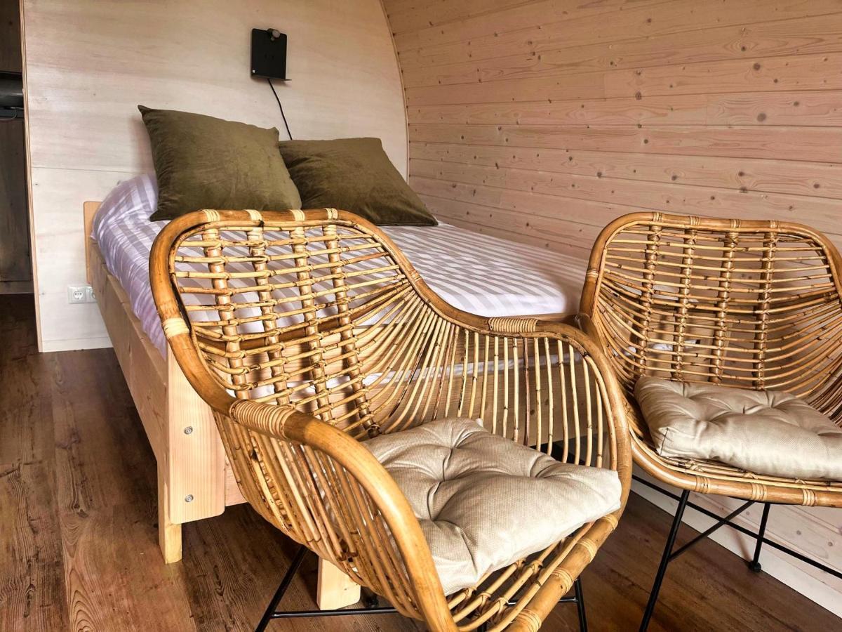 Pod Hotelkamer Aan Het Water Dokkum Eksteriør billede